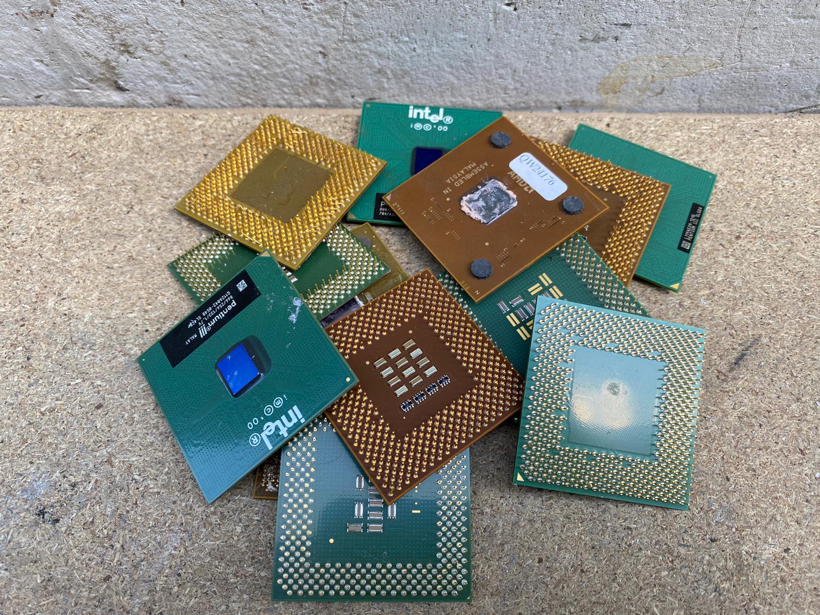 36652 Plastic CPU with Cooling Cap Holland Recycling